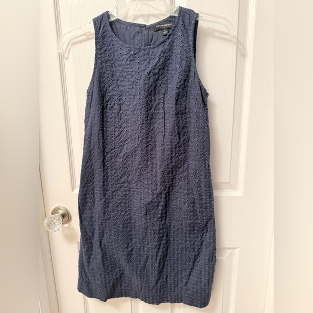 Banana Republic Navy Blue Eyelet Sleeveless Tank Dress Cotton Size 0. EUC AD